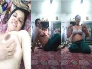 Desi Bhabhi Shows her boobs and Pussy